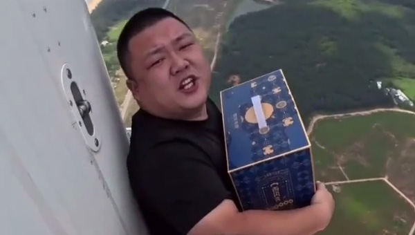 西风客大闸蟹上天啦!!! 大闸蟹代理们,火箭已就位,月球背面,就等你来集合!