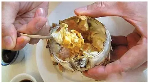 吃大闸蟹步骤3