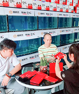 蟹状元大闸蟹专卖店武汉江岸店内部环境展示03