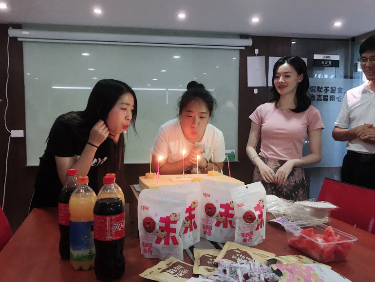 蟹状元生日会