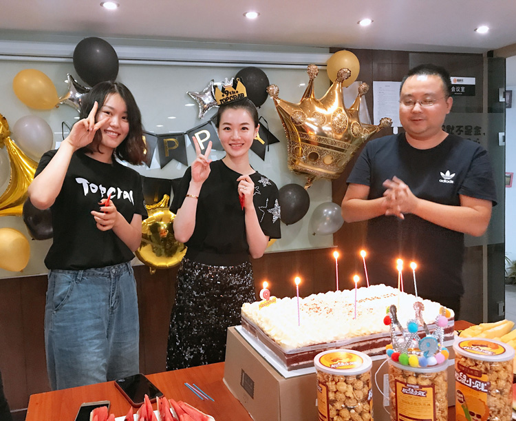 蟹状元八月生日会02