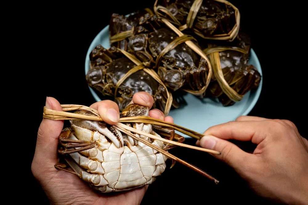蟹状元大闸蟹香草捆绑