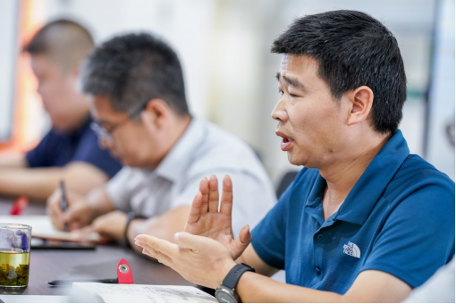 中国农科院生态农业信息服务研究室主任杨勇 中国农科院生态农业信息服务研究室主任杨勇