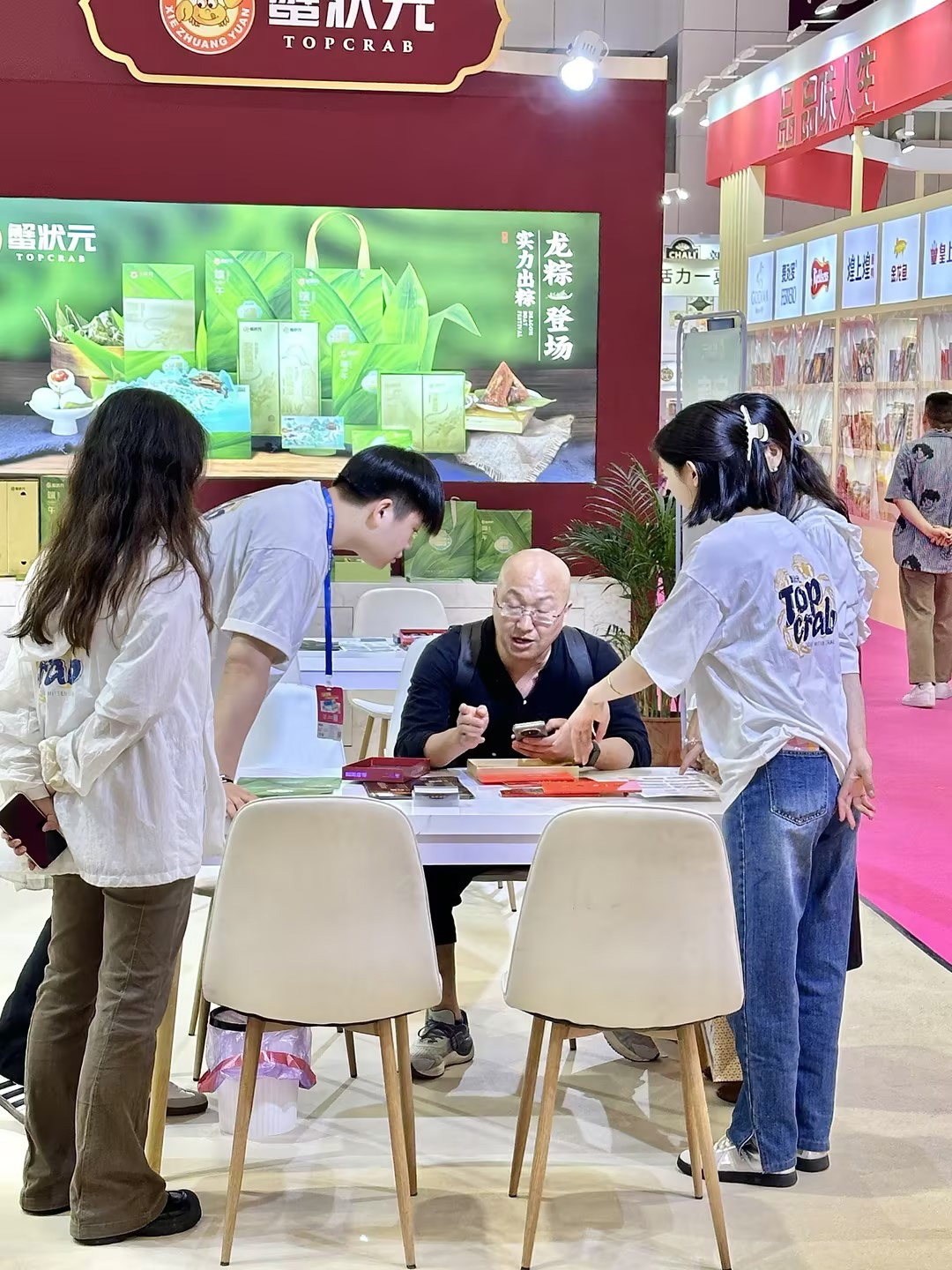 蟹状元深圳礼品展现场一角002 蟹状元深圳礼品展现场一角002