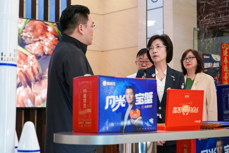 上海市消保委走访蟹状元 上海市消保委走访蟹状元